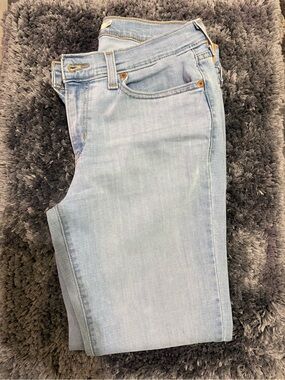 Levi's Light Wash Boyfriend Jeans